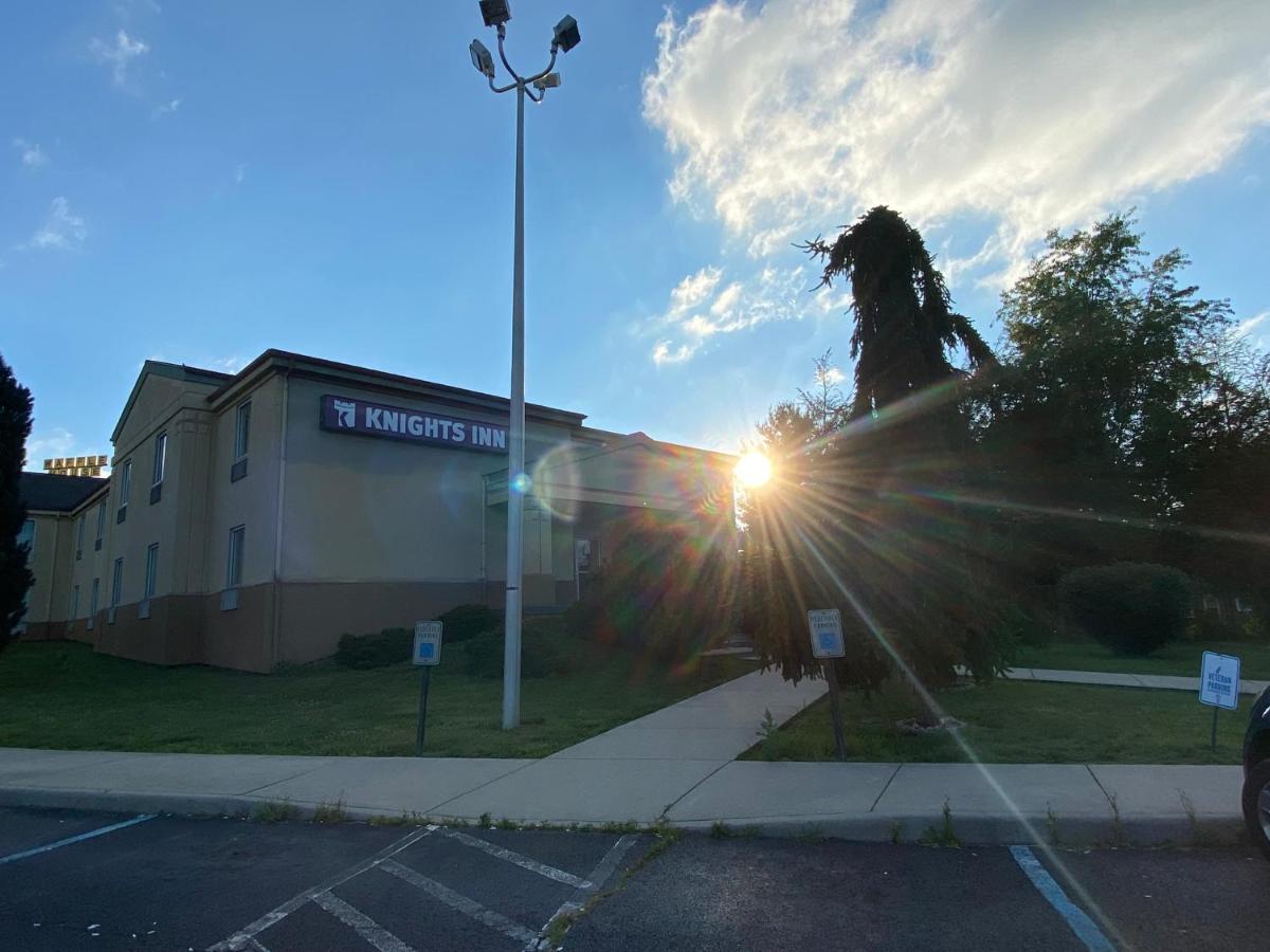 Knights Inn & Suites Dublin Exterior photo